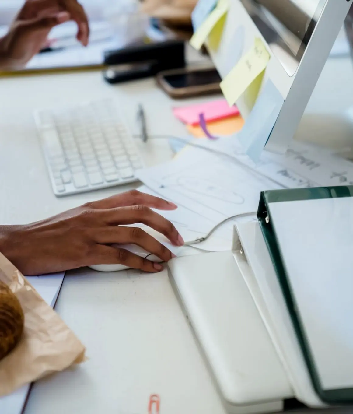 Cómo Elena perdió el miedo al teclado y al mouse en cuatro semanas